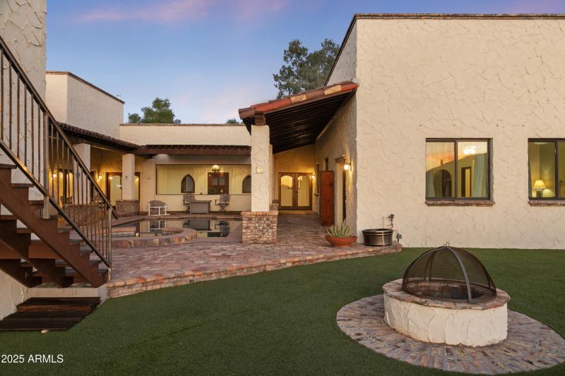 Synthetic Grass and Fire Pit