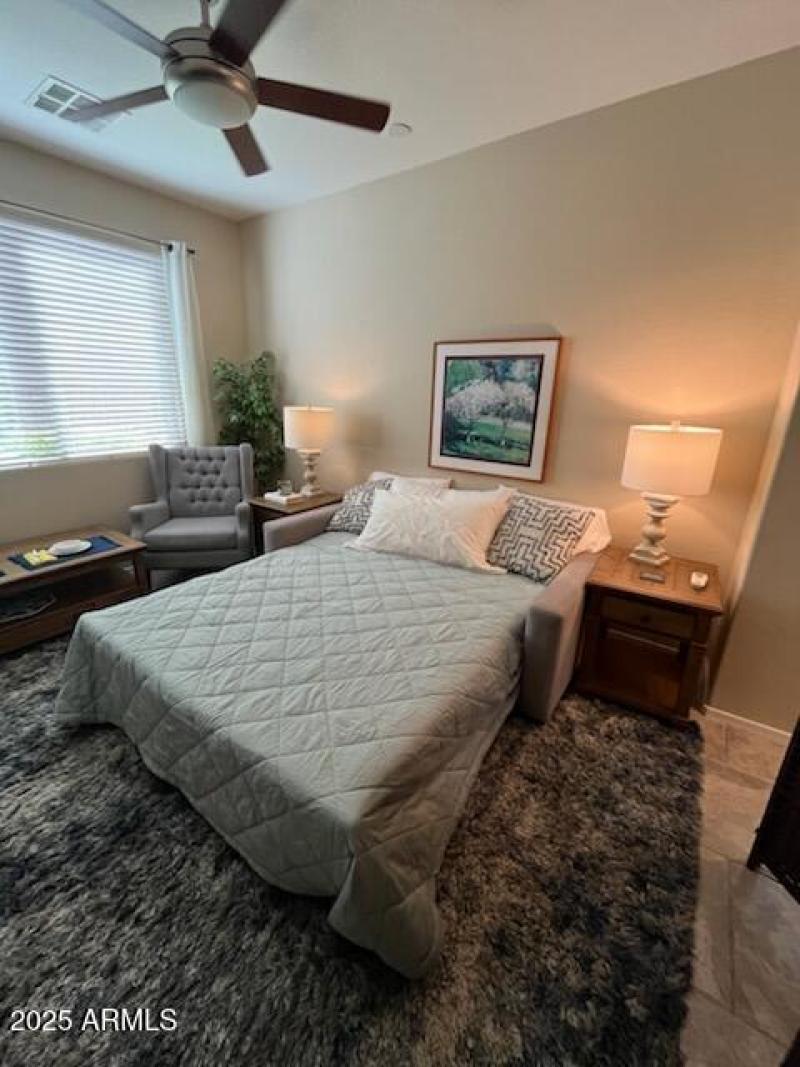 FLEXIBLE DEN W/ HIDE-A-BED