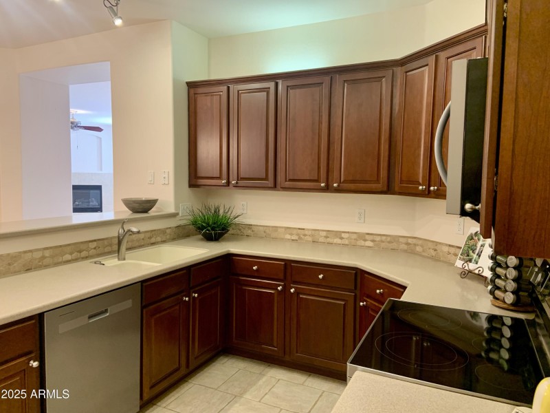 7445 E Eagle Crest 1143