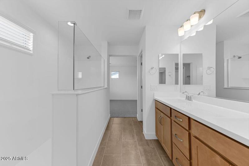 9986 W PICCADILLY Road - Ready Now!