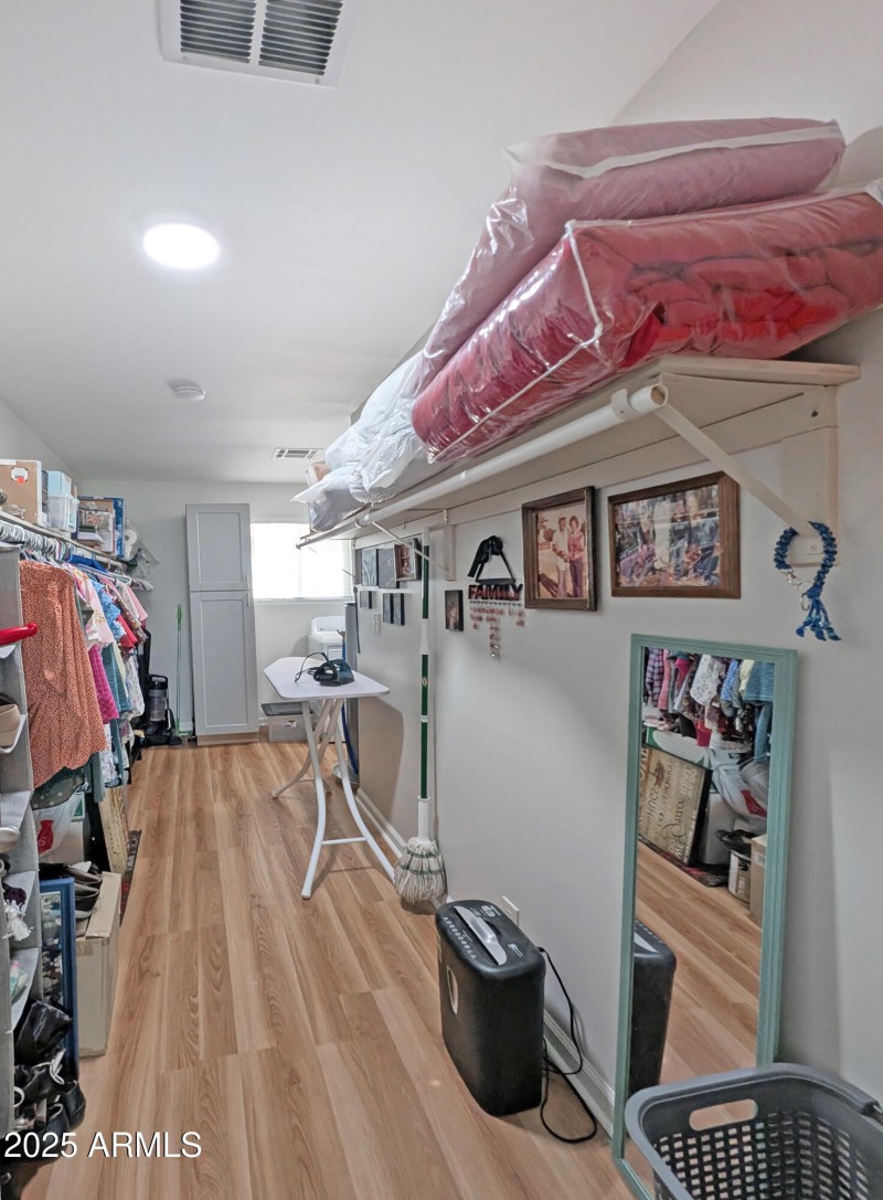 guest house bedroom closet