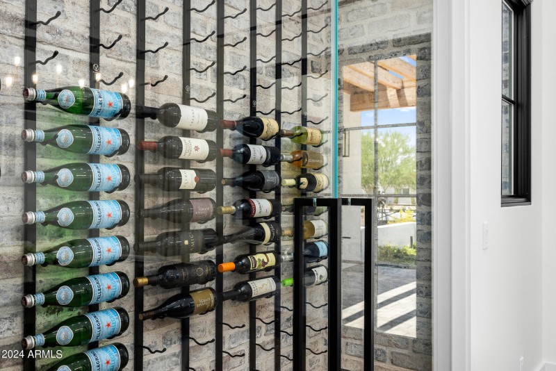 33wine storage