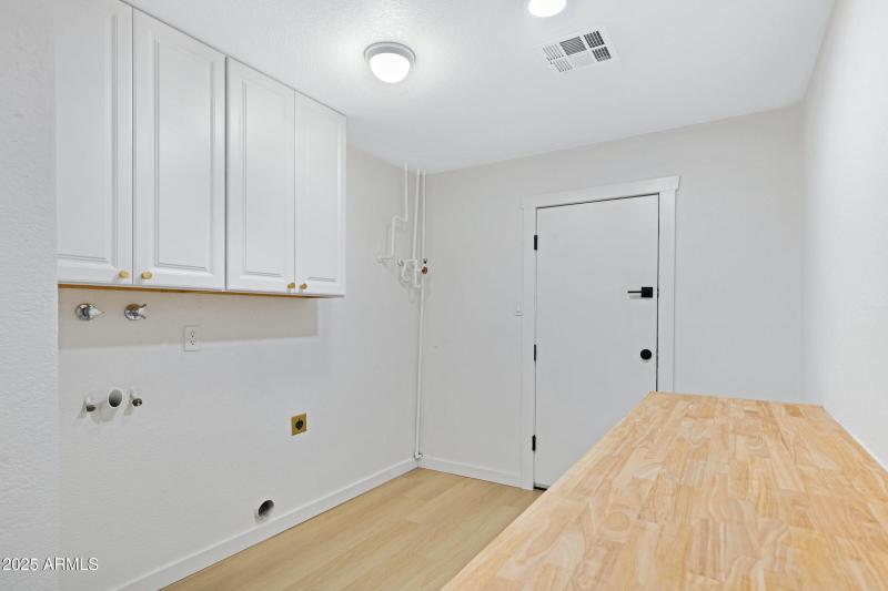 1527 E Bell De Mar Dr-22