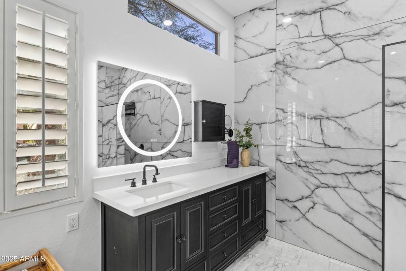 4615 E Sourwood Dr-32