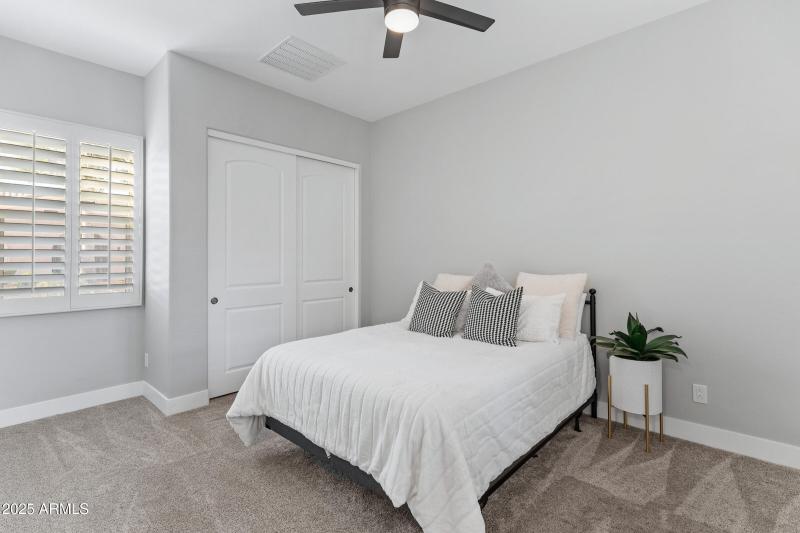 4615 E Sourwood Dr-39