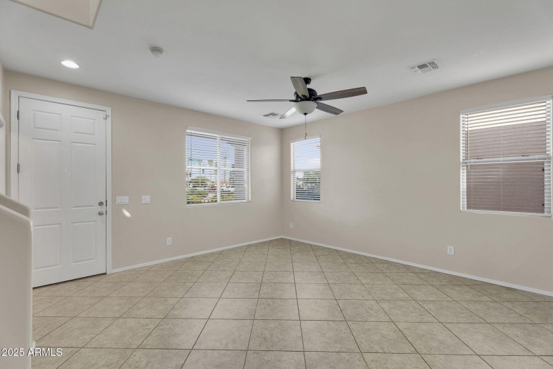 7-web-or-mls-6813 S 7th Ln - 15