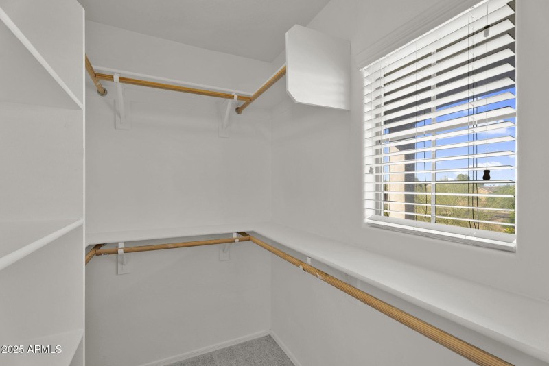 27-web-or-mls-6813 S 7th Ln - 31