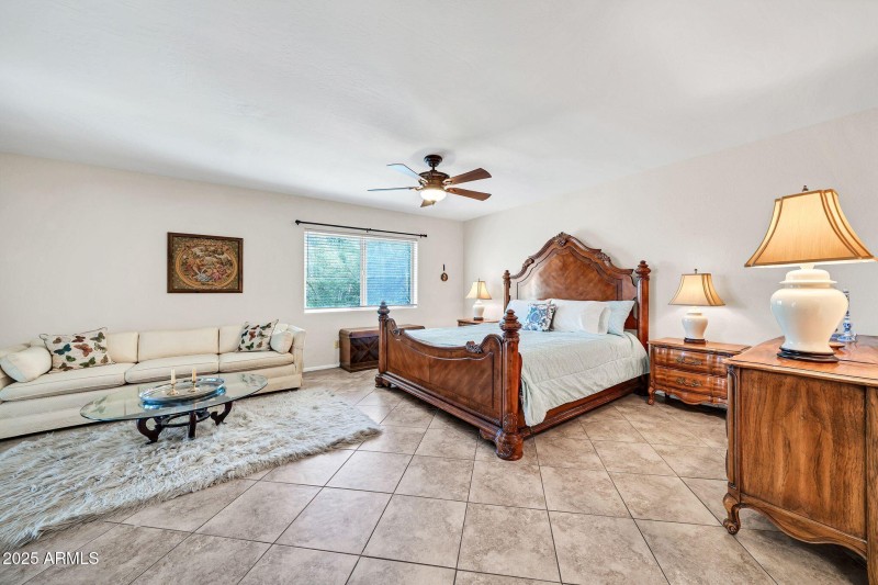 Spacious Primary suite