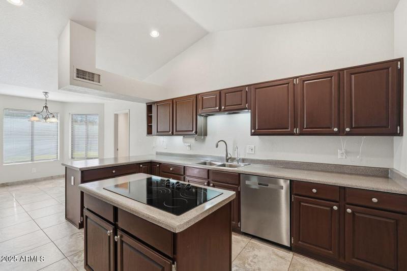 Spacious eat in Kitchen