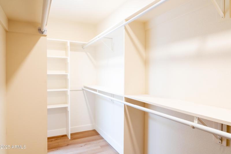 Large Primary Walk In