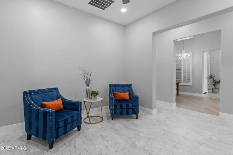 4615 E Sourwood Dr-13