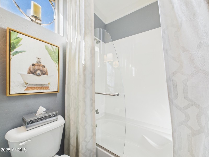 CAM03379G0-PR0159-STILL007