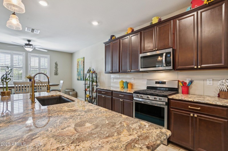 19-web-or-mls-20667-n-danielle-ave