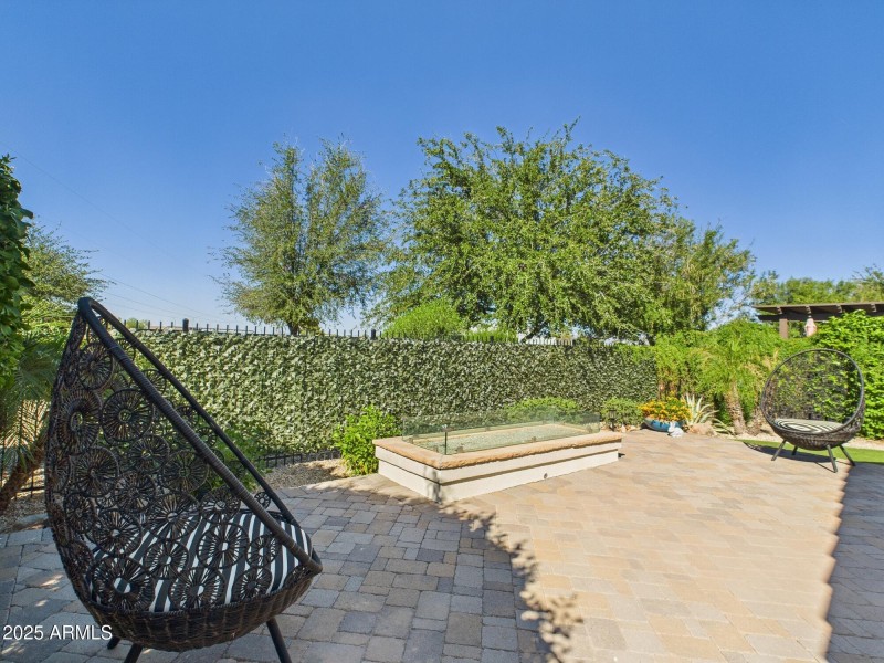 CAM03379G0-PR0159-STILL028