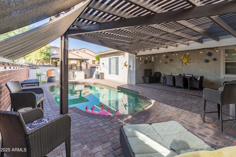 15294 W Old Oak Ln-45