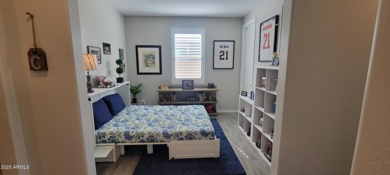 Den/3rd Bedroom with Queen Sized Bed