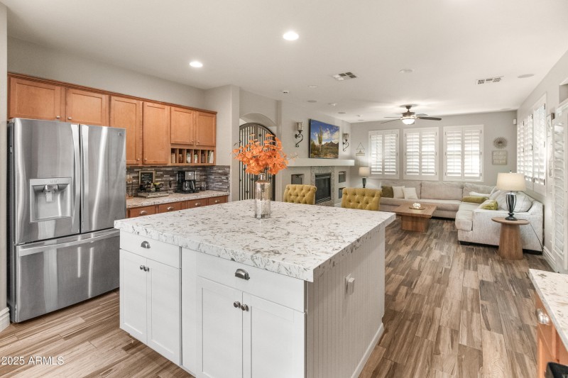 15294 W Old Oak Ln-37