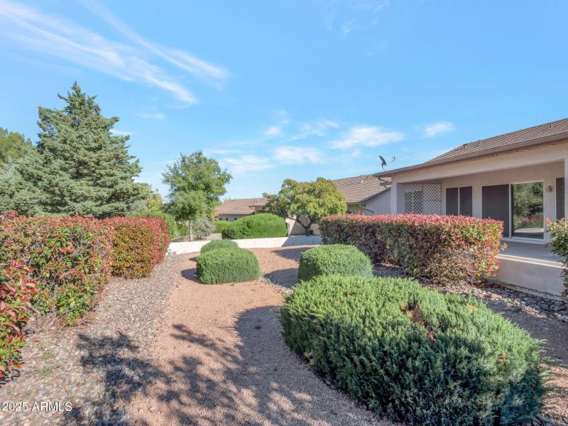 21-web-or-mls-Qp-1013105