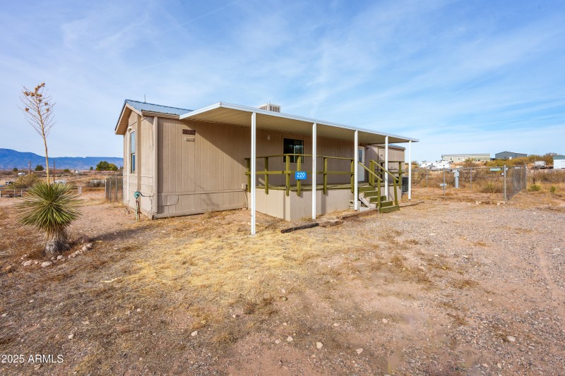 220 S Bright Star Ln