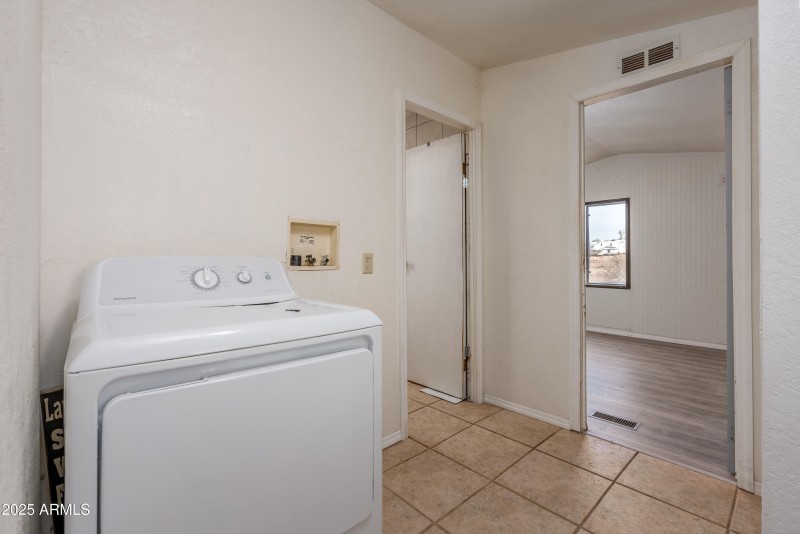 220 S Bright Star Ln