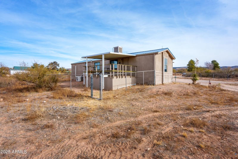 220 S Bright Star Ln