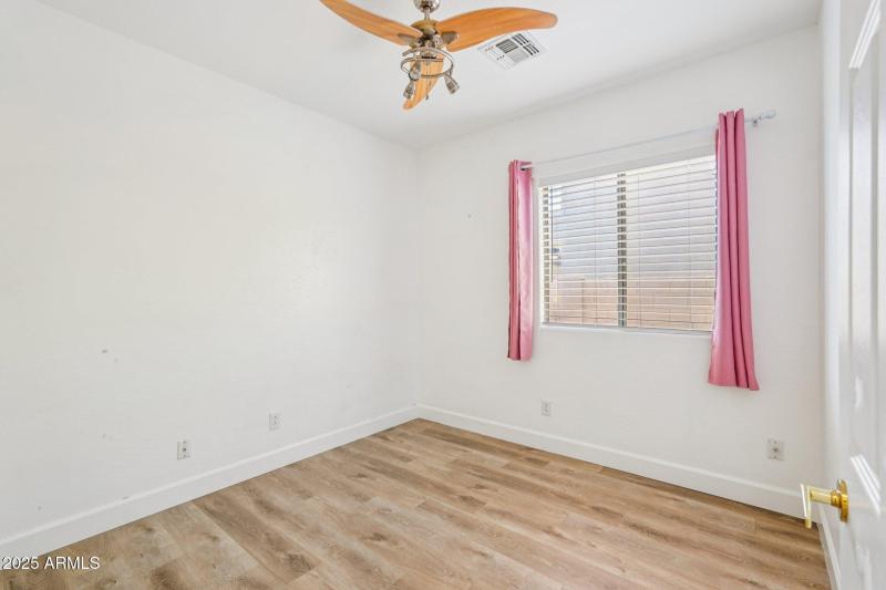 20-web-or-mls-W Kuralt Dr-S3010-020