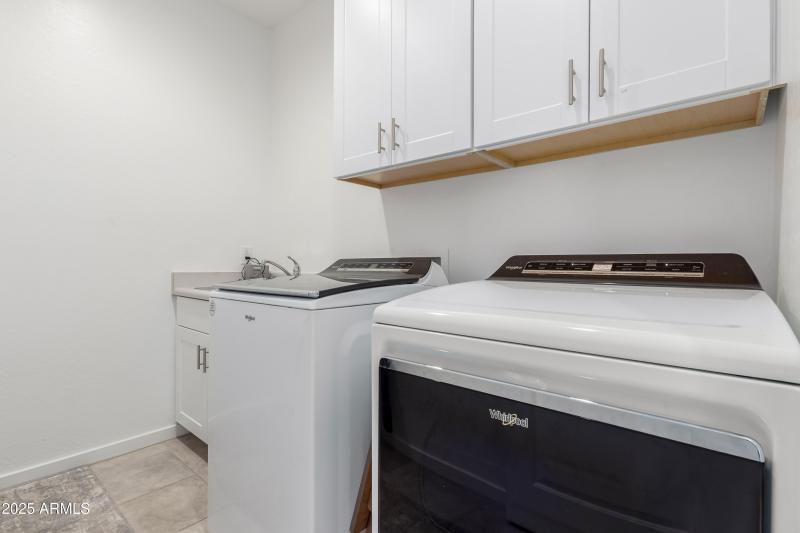 87BF0250-5E36-44DC-9630-DEBF9DE8D2F9