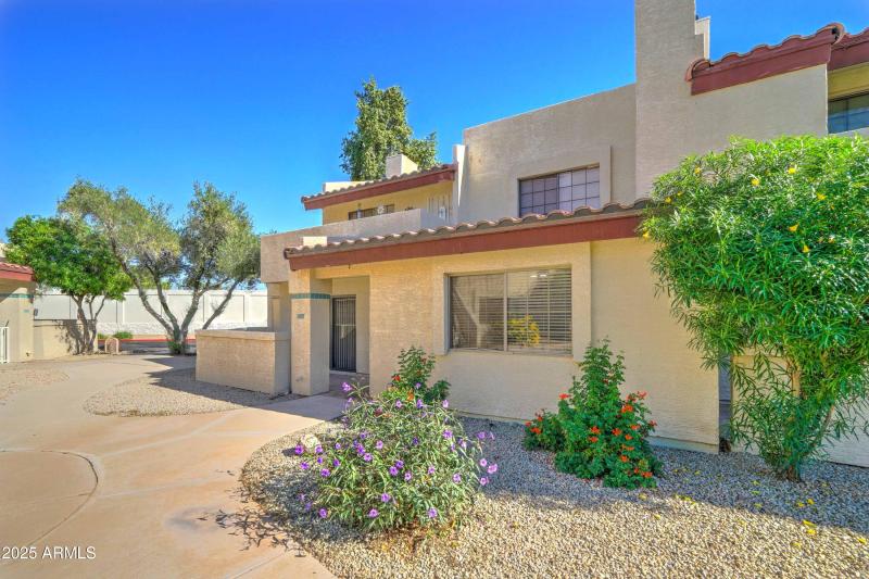 2020 W Union Hills Dr #127-1