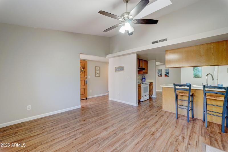 2020 W Union Hills Dr #127-10