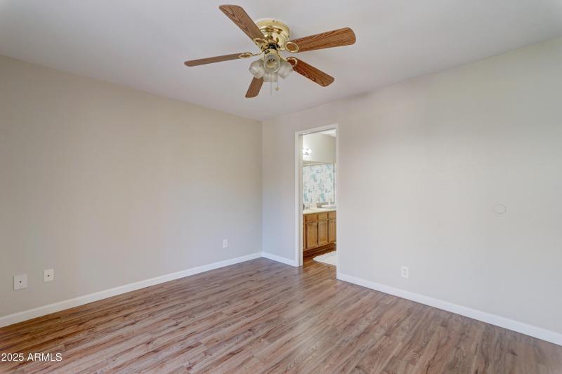 2020 W Union Hills Dr #127-14