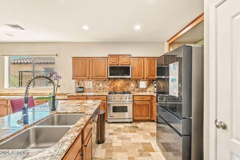 20250825204704832975000000-o