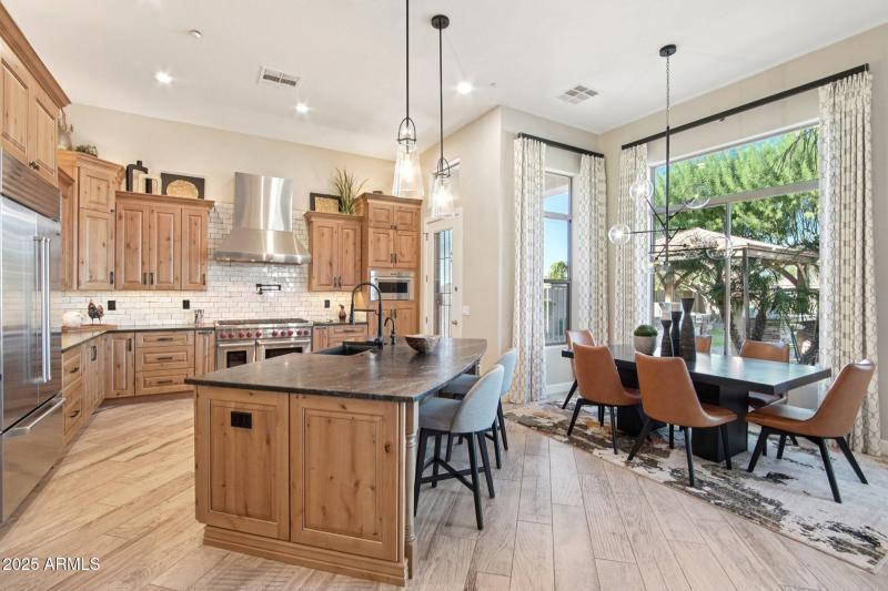 15-web-or-mls-W Molly Ln-S2910-015