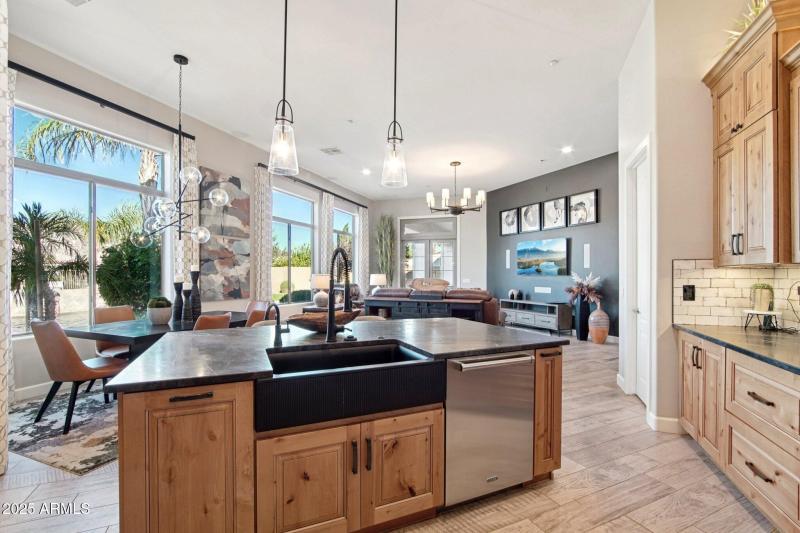 18-web-or-mls-W Molly Ln-S2910-018