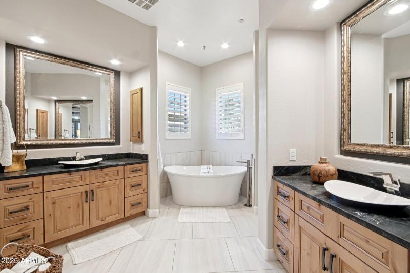 36-web-or-mls-W Molly Ln-S2910-036