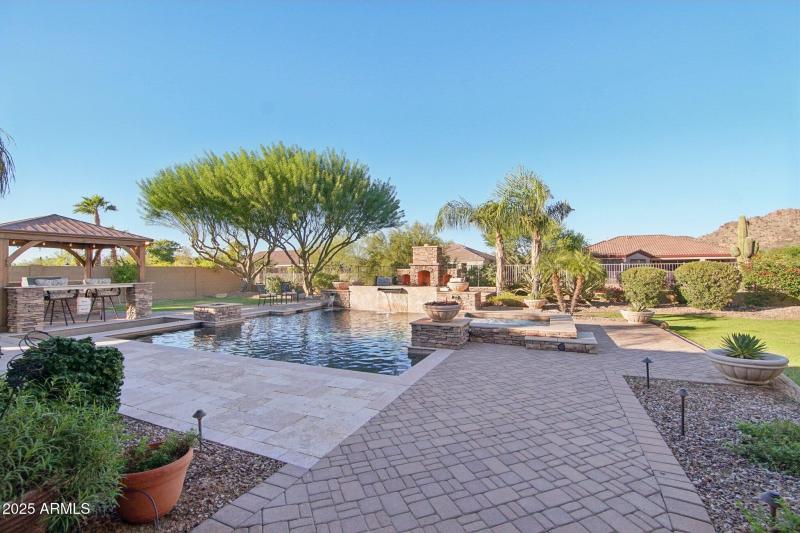 42-web-or-mls-W Molly Ln-S2910-042