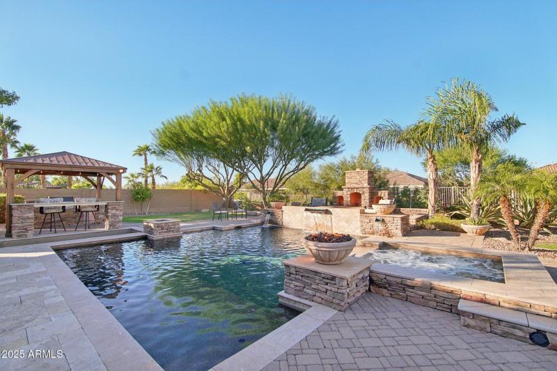 44-web-or-mls-W Molly Ln-S2910-044