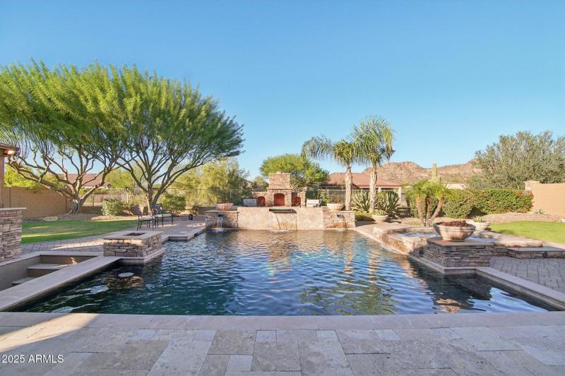 45-web-or-mls-W Molly Ln-S2910-045