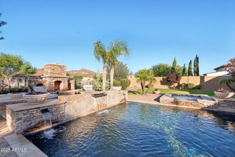 48-web-or-mls-W Molly Ln-S2910-048