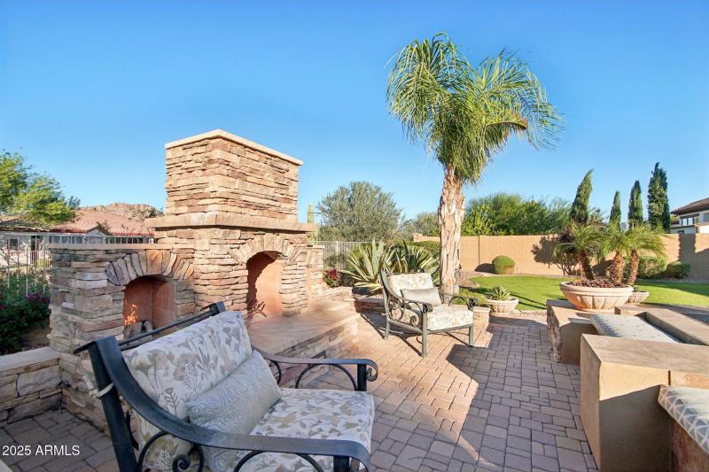 49-web-or-mls-W Molly Ln-S2910-049