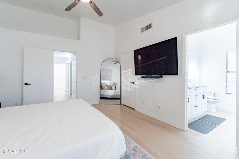 20-web-or-mls-Glendale-20