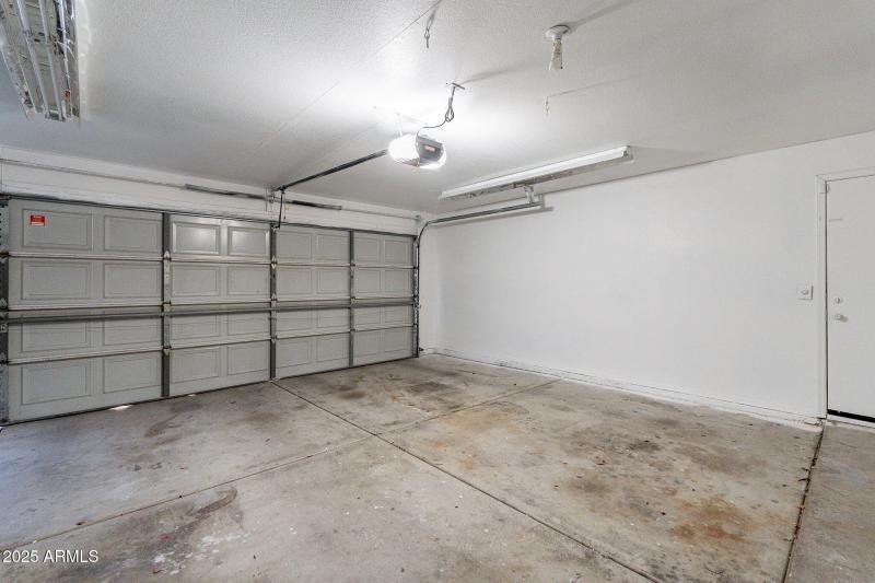 33-web-or-mls-Glendale-33