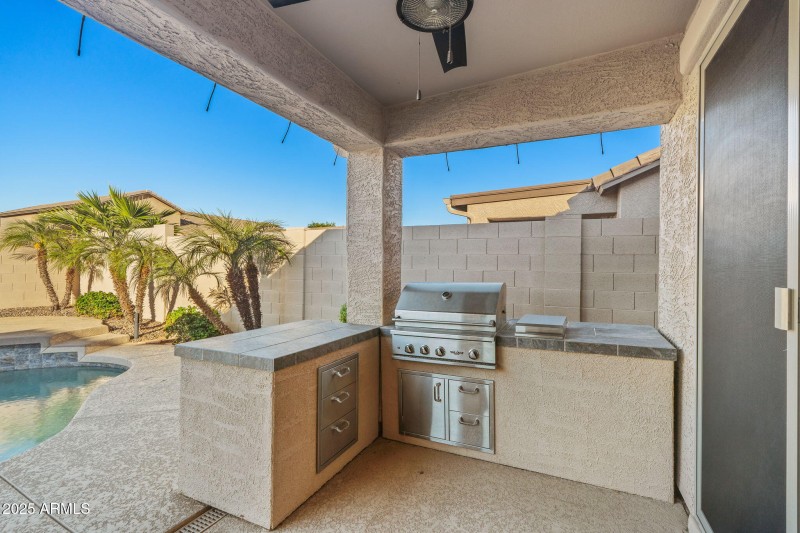 Outdoor Kitchen