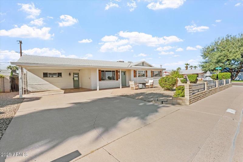 TONS OF OFF ROAD PARKING