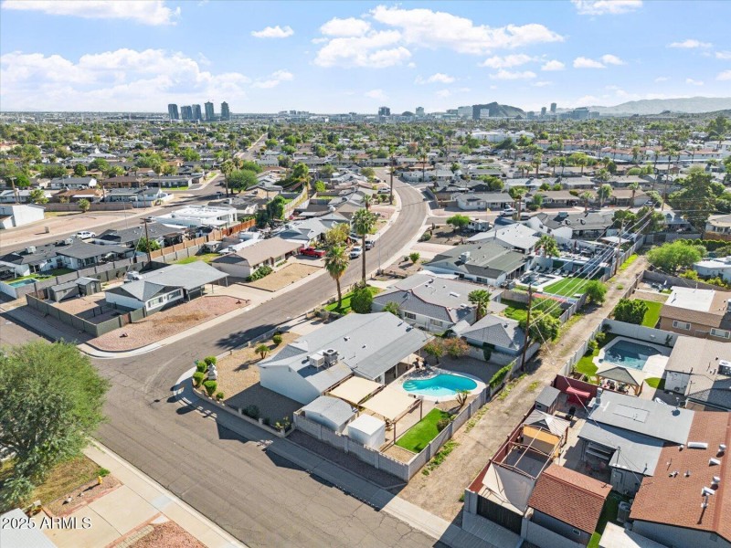 LARGE PRIVATE CORNER LOT