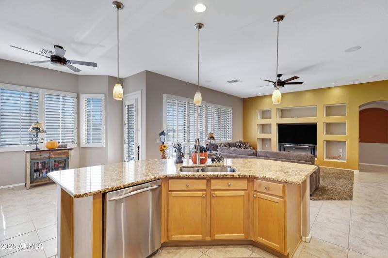 9831 E Lompoc Ave-18