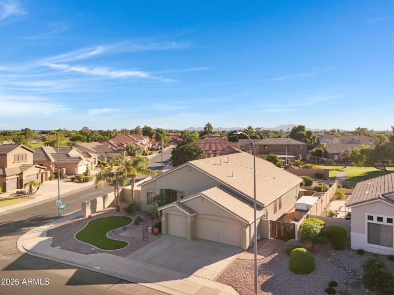 9831 E Lompoc Ave-40