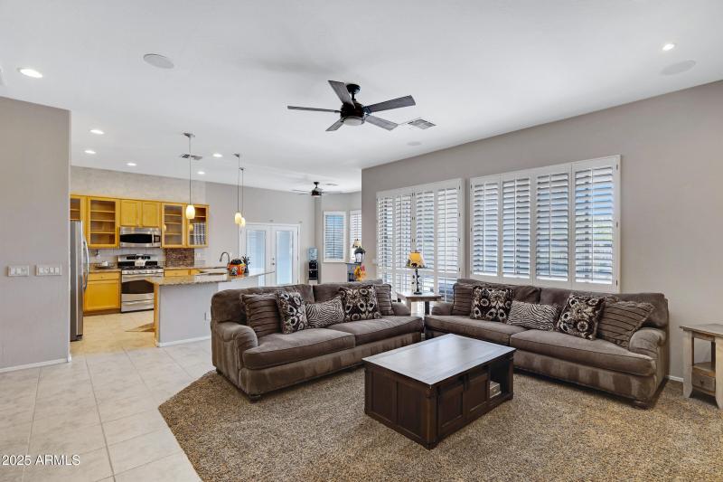 9831 E Lompoc Ave-13