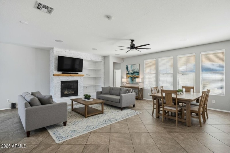 9e0871af-5abc-4223-a27d-928b00a24fac