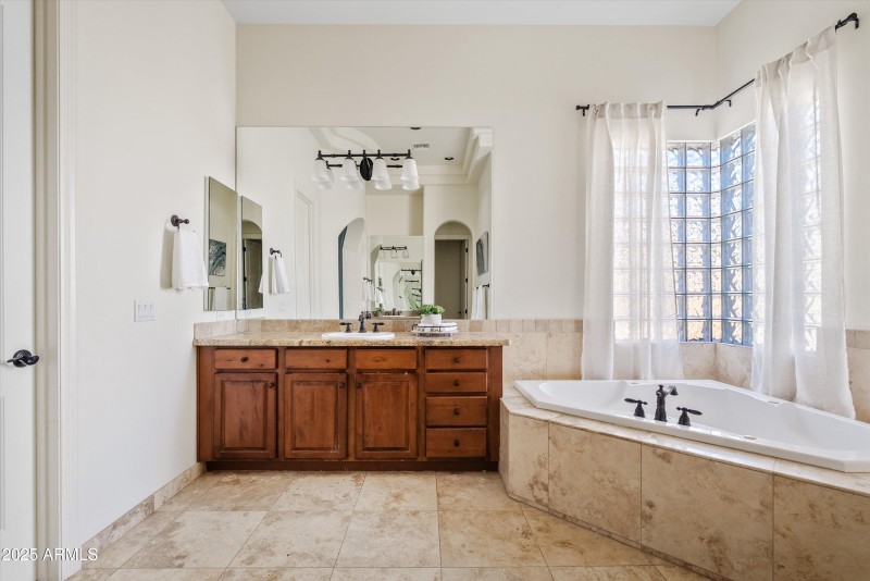 Primary Bath Jetted Tub