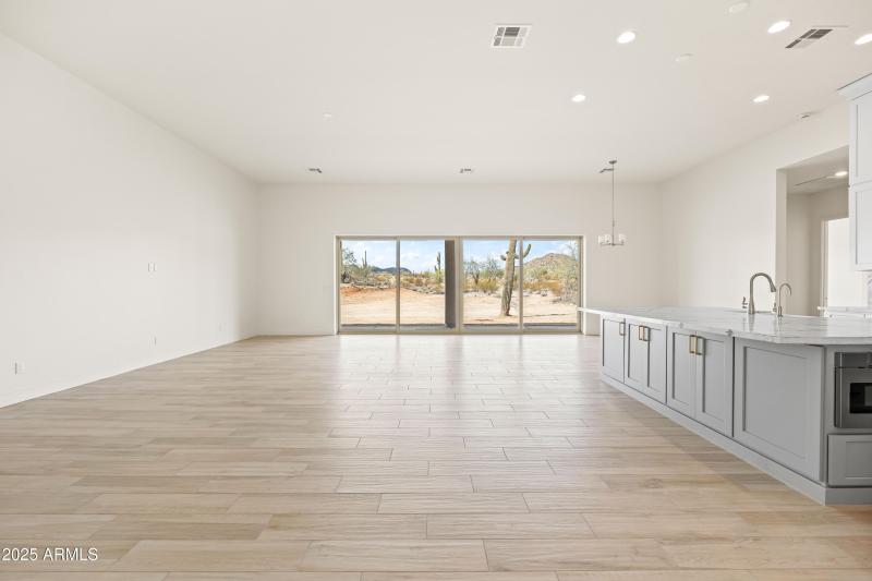 3a family room & kitchen split